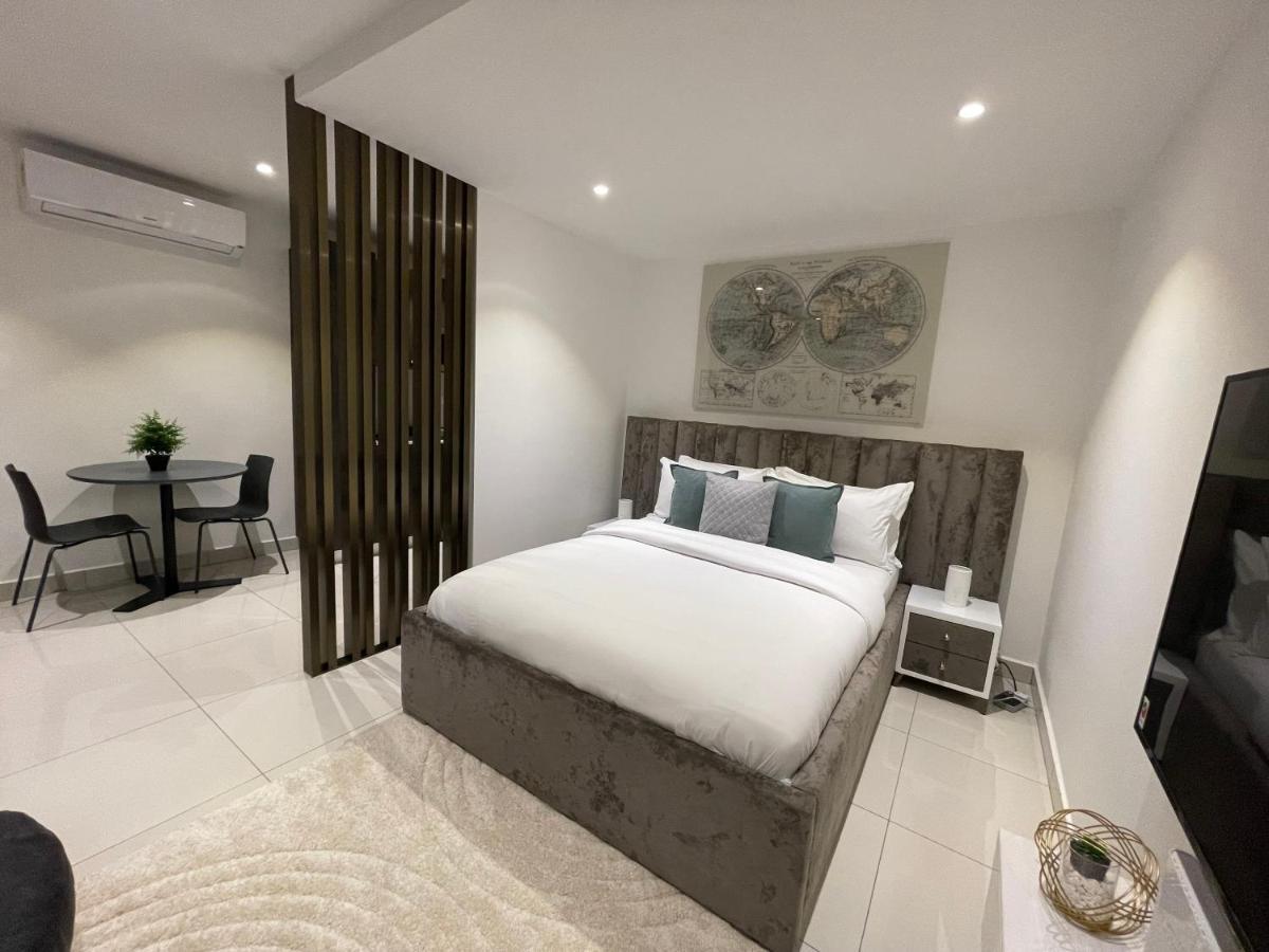 The Lennox Luxury Suites & Apartments Accra Exterior foto