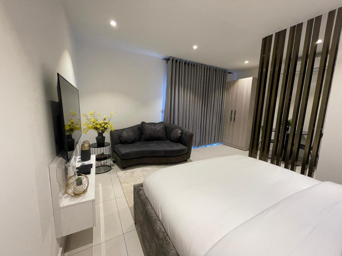 The Lennox Luxury Suites & Apartments Accra Exterior foto